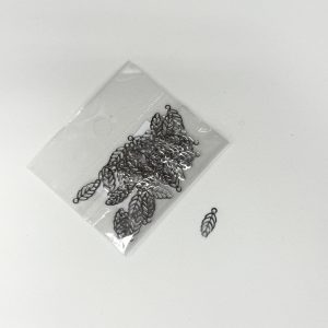 METALNI PRIVJESAK (ČELIK/INOX)  cca50kom
